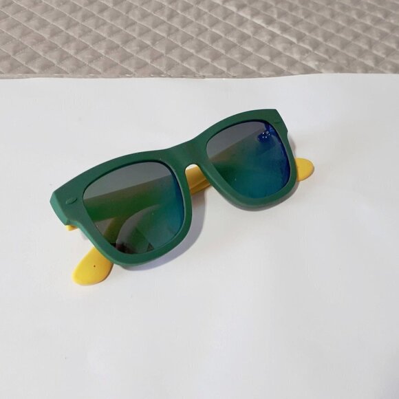 NWOT Havaianas green frame, yellow temples & green mirrored lens sunglasses - Picture 5 of 10